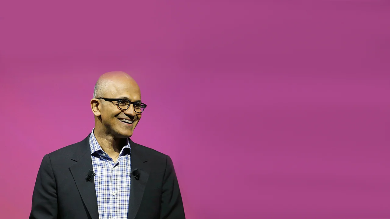 ¿Cómo Satya Nadella dio la vuelta a Microsoft?