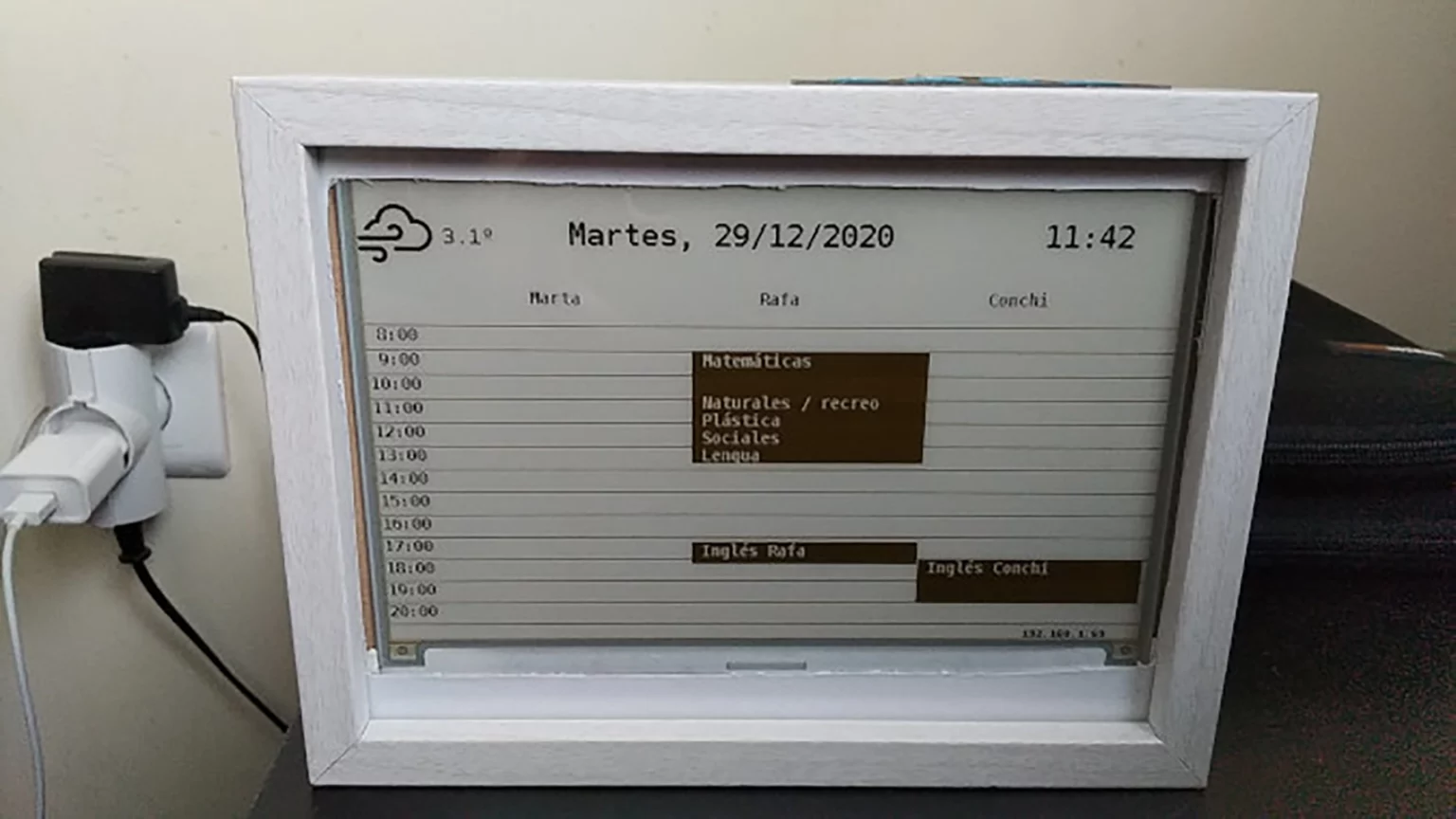 Crea un calendario familiar con una Raspberry Pi y una pantalla de tinta electrónica