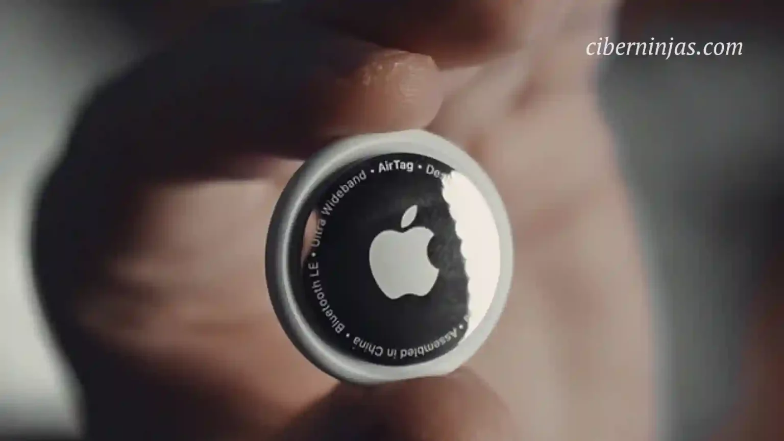 Llega Grogu: El competidor directo de los AirTag de Apple