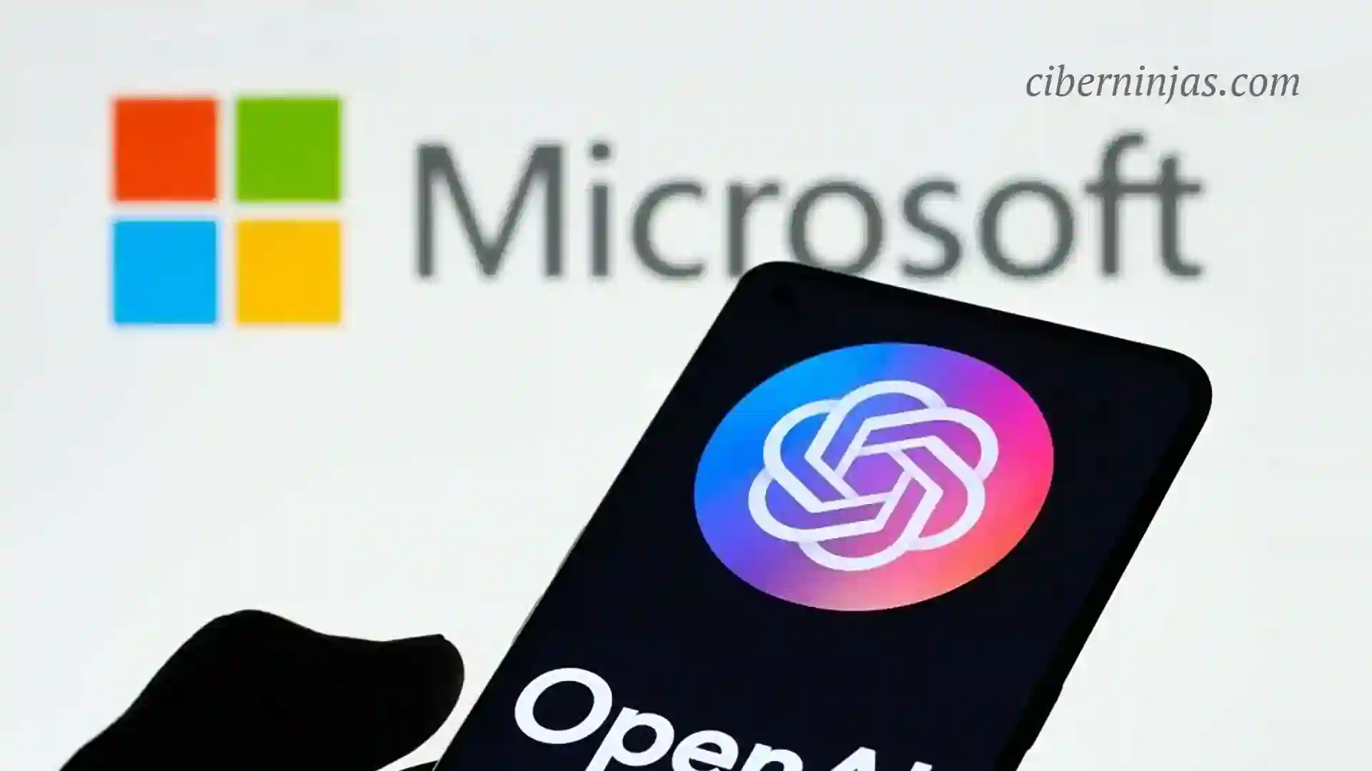 Microsoft apuesta fuerte por el creador de ChatGPT en la carrera por dominar la IA