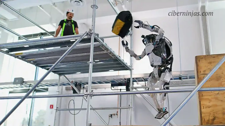 El Robot Atlas perfecciona sus Movimientos y cada vez se Acerca más a la Articulación de un Humano